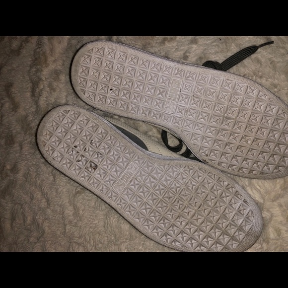 ❌⚠️SOLD- PUMA Classic Suede Sneaker - Picture 8 of 8